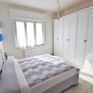  Appartamento Colombo Apartment, Fronte
